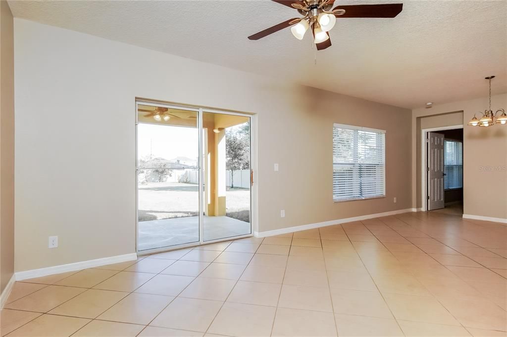 For Rent: $2,345 (3 beds, 2 baths, 1695 Square Feet)
