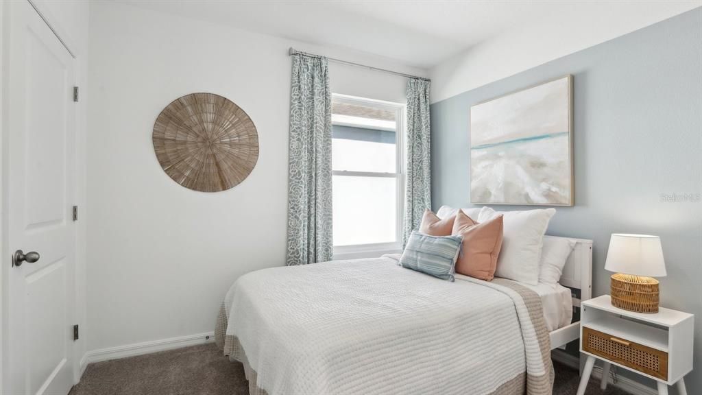 Active With Contract: $341,990 (3 beds, 2 baths, 1560 Square Feet)