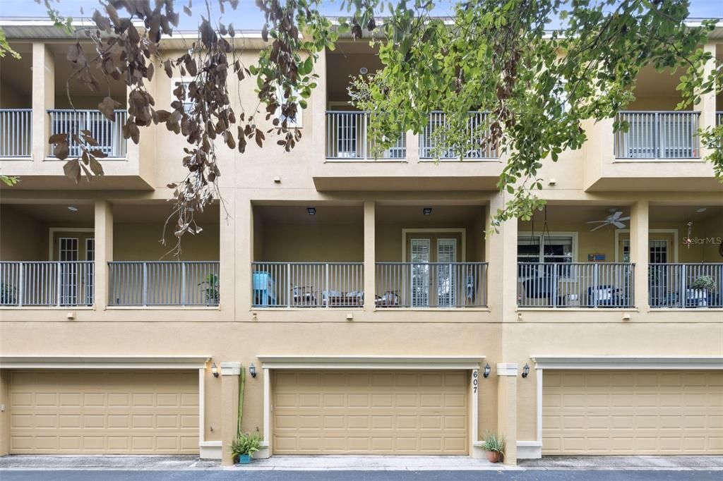 En Venta: $340,000 (3 camas, 2 baños, 1902 Pies cuadrados)