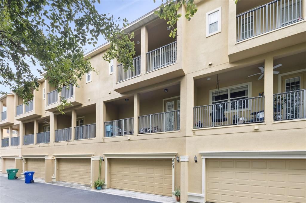 En Venta: $340,000 (3 camas, 2 baños, 1902 Pies cuadrados)