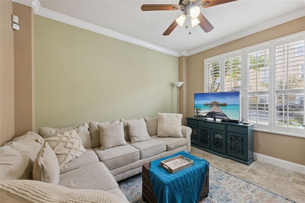 En Venta: $340,000 (3 camas, 2 baños, 1902 Pies cuadrados)