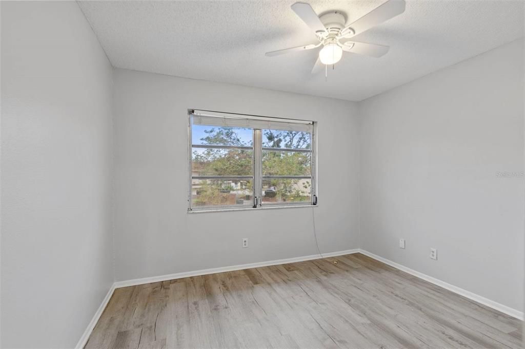 В аренду: $2,000 (4 спален, 2 ванн, 1368 Квадратных фут)