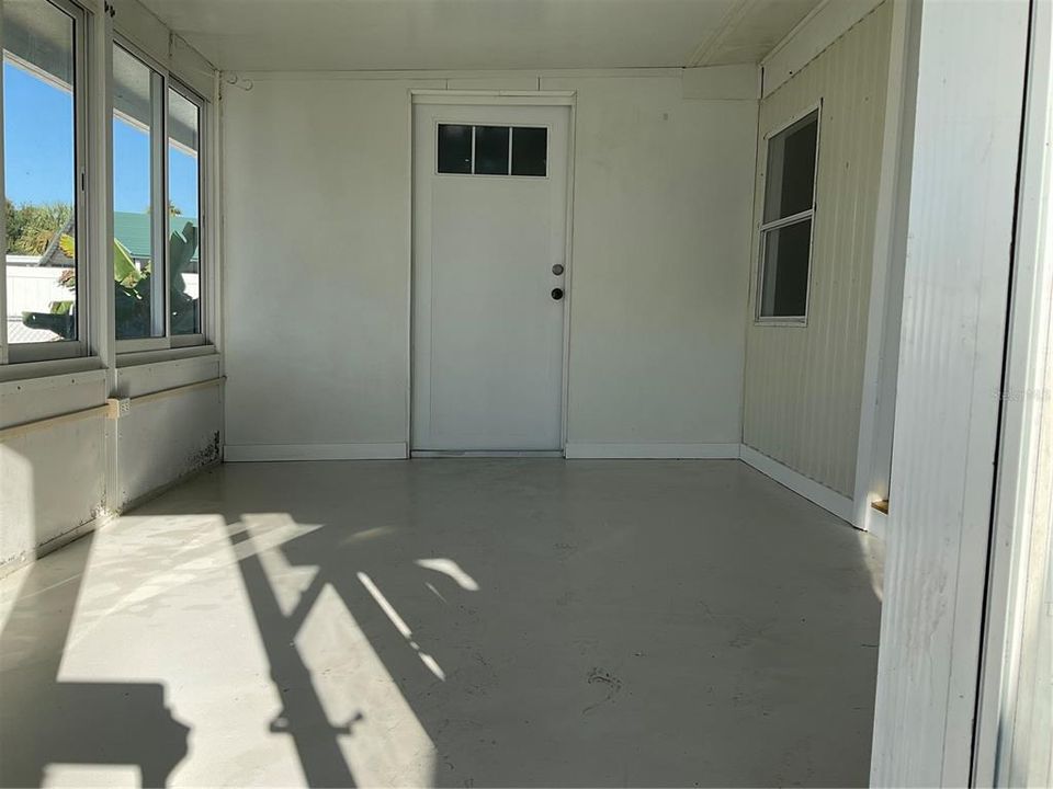 For Sale: $229,500 (3 beds, 2 baths, 1175 Square Feet)