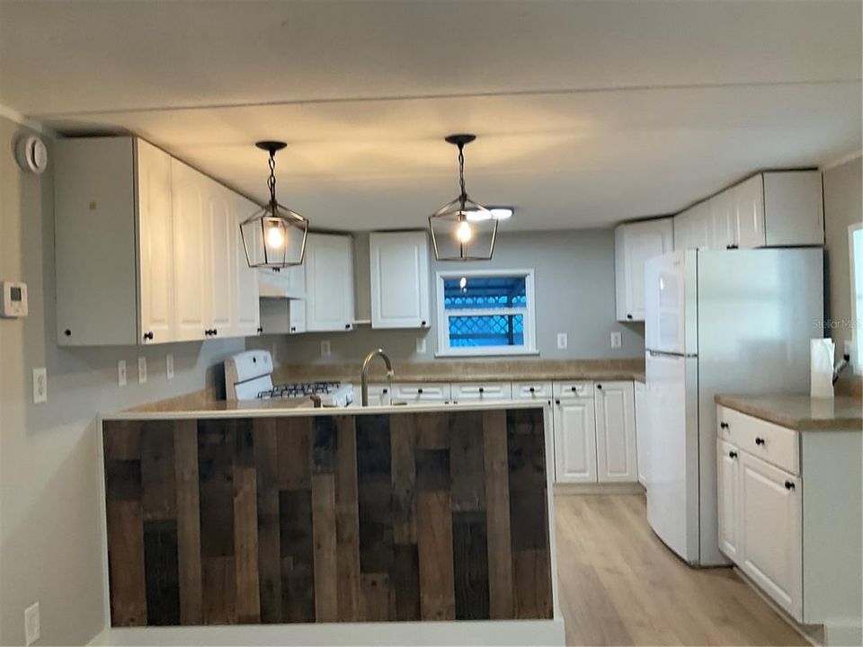 For Sale: $229,500 (3 beds, 2 baths, 1175 Square Feet)