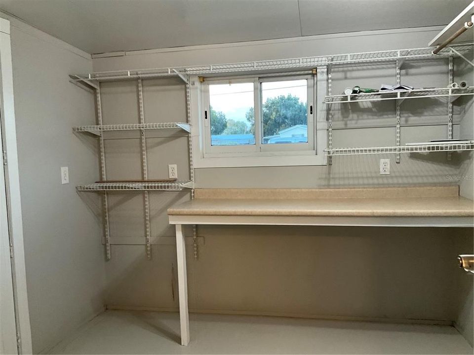 For Sale: $229,500 (3 beds, 2 baths, 1175 Square Feet)