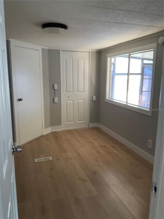 For Sale: $229,500 (3 beds, 2 baths, 1175 Square Feet)