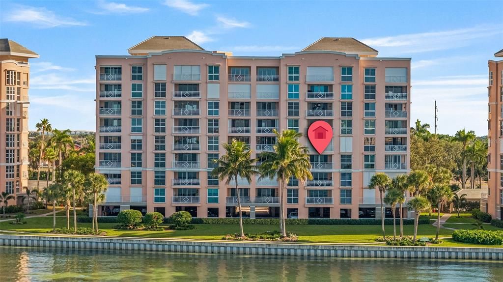 En Venta: $799,900 (2 camas, 2 baños, 1516 Pies cuadrados)