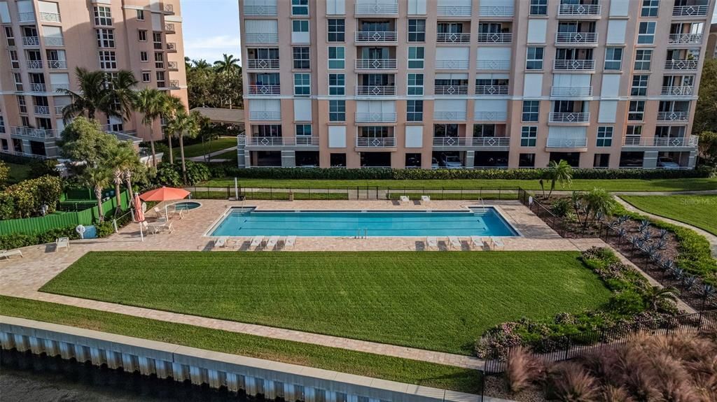 En Venta: $799,900 (2 camas, 2 baños, 1516 Pies cuadrados)