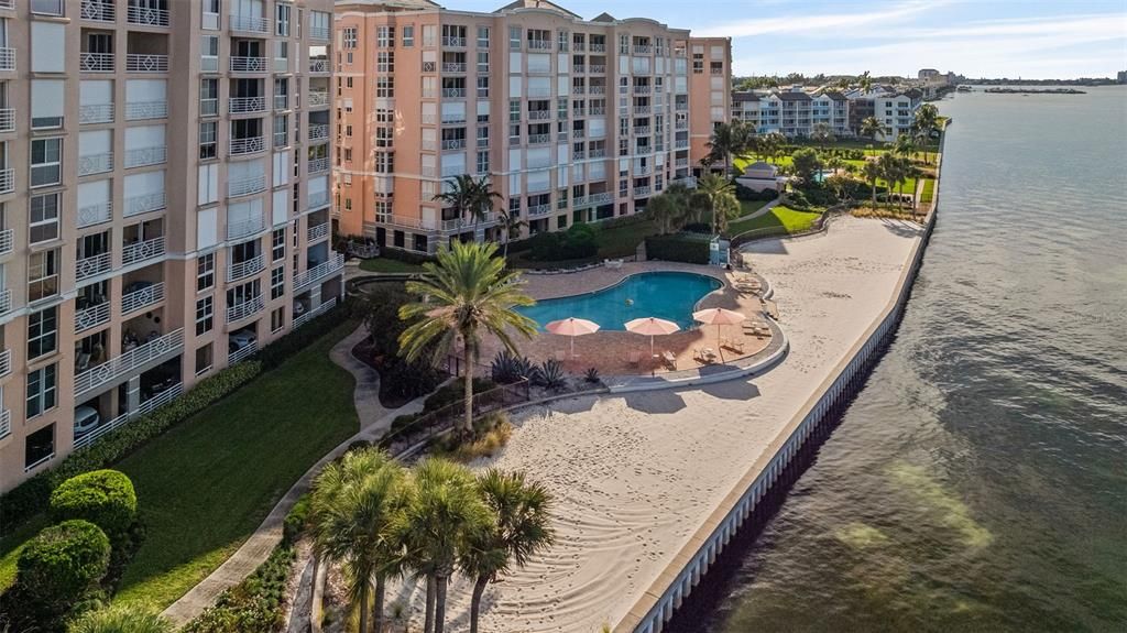 En Venta: $799,900 (2 camas, 2 baños, 1516 Pies cuadrados)