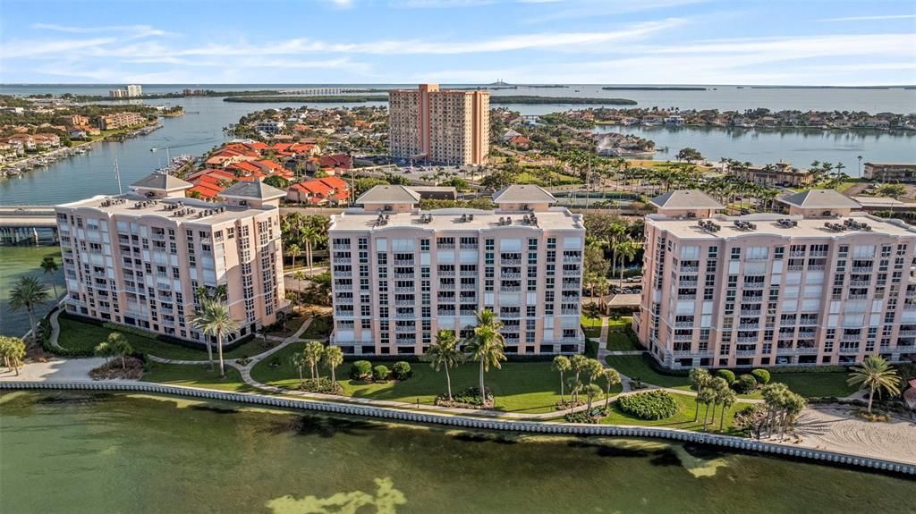 En Venta: $799,900 (2 camas, 2 baños, 1516 Pies cuadrados)