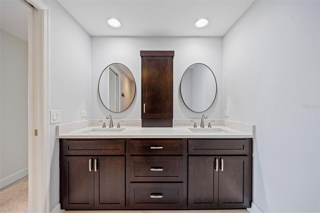 En Venta: $799,900 (2 camas, 2 baños, 1516 Pies cuadrados)