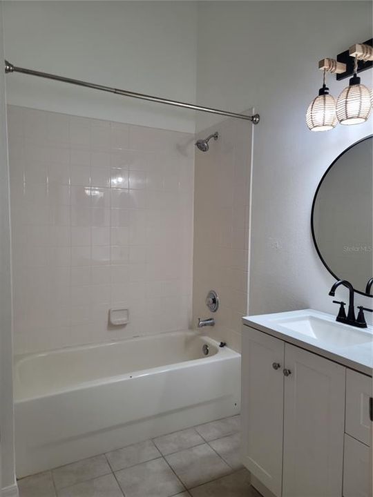 For Sale: $325,000 (4 beds, 2 baths, 1893 Square Feet)