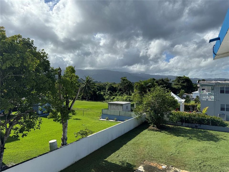 For Sale: $475,000 (4 beds, 2 baths, 2810 Square Feet)