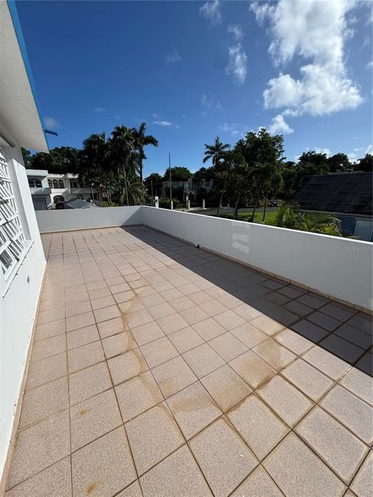 For Sale: $475,000 (4 beds, 2 baths, 2810 Square Feet)