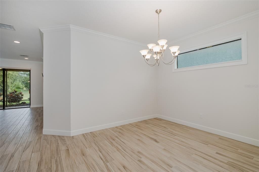 Под контрактом: $459,900 (2 спален, 2 ванн, 1689 Квадратных фут)