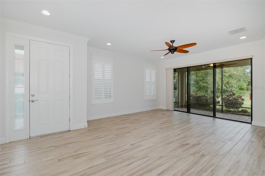 Под контрактом: $459,900 (2 спален, 2 ванн, 1689 Квадратных фут)