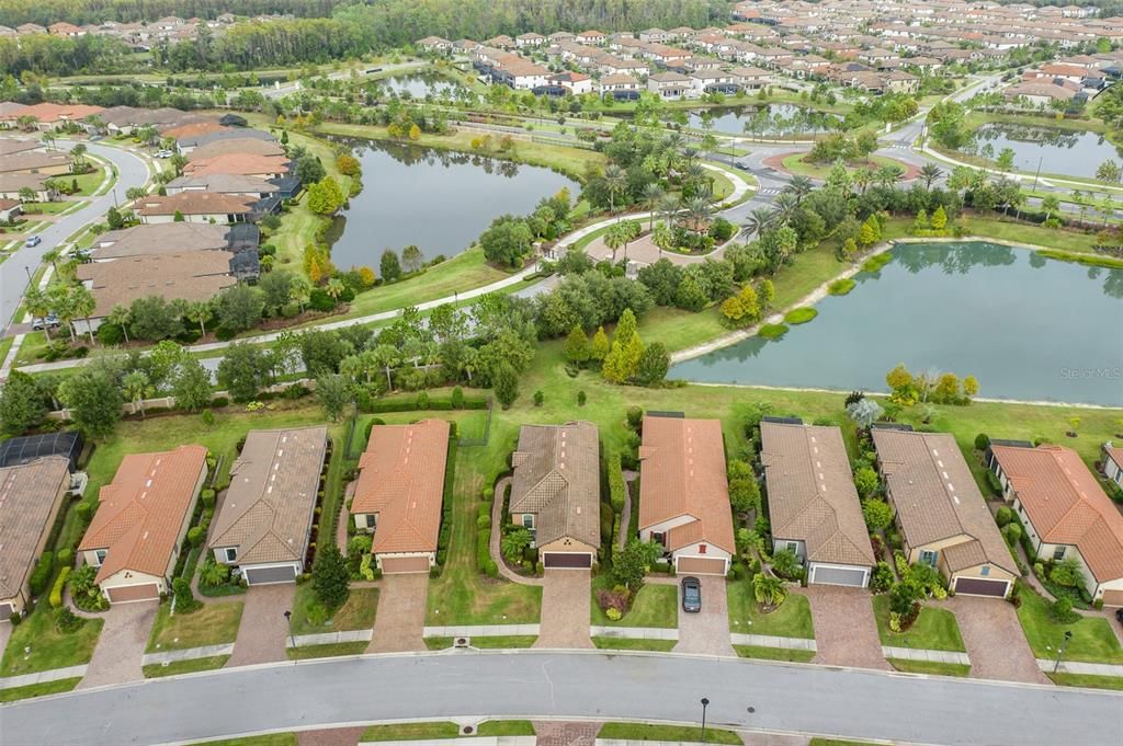 Под контрактом: $459,900 (2 спален, 2 ванн, 1689 Квадратных фут)