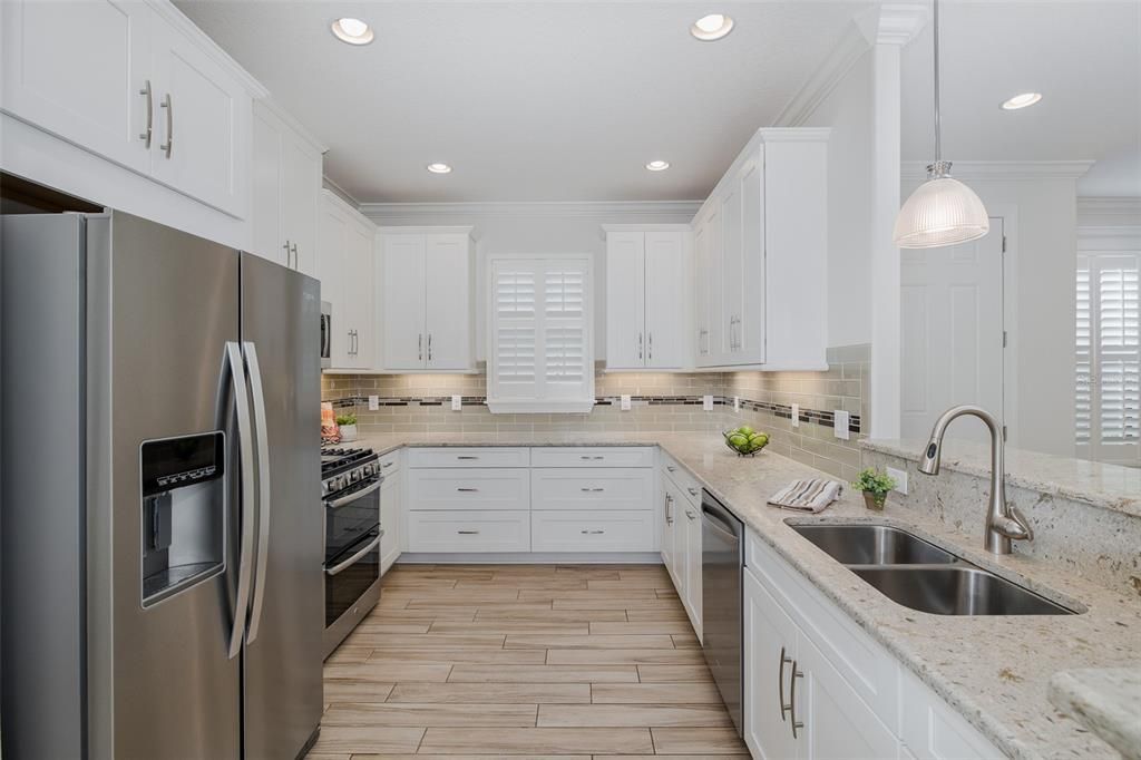 Под контрактом: $459,900 (2 спален, 2 ванн, 1689 Квадратных фут)