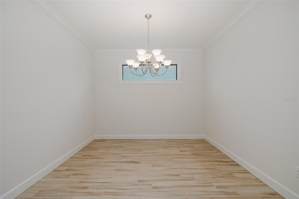 Под контрактом: $459,900 (2 спален, 2 ванн, 1689 Квадратных фут)