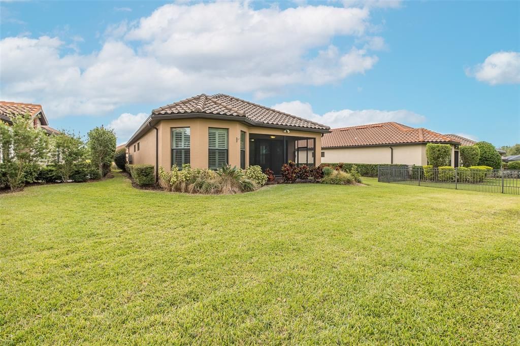 Под контрактом: $459,900 (2 спален, 2 ванн, 1689 Квадратных фут)