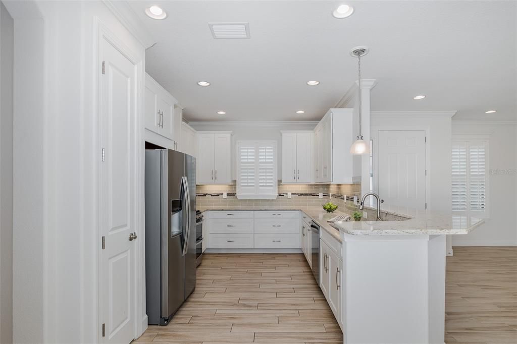 Под контрактом: $459,900 (2 спален, 2 ванн, 1689 Квадратных фут)