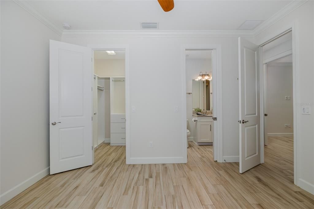 Под контрактом: $459,900 (2 спален, 2 ванн, 1689 Квадратных фут)