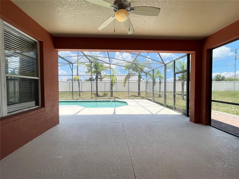 For Rent: $2,700 (4 beds, 3 baths, 2218 Square Feet)