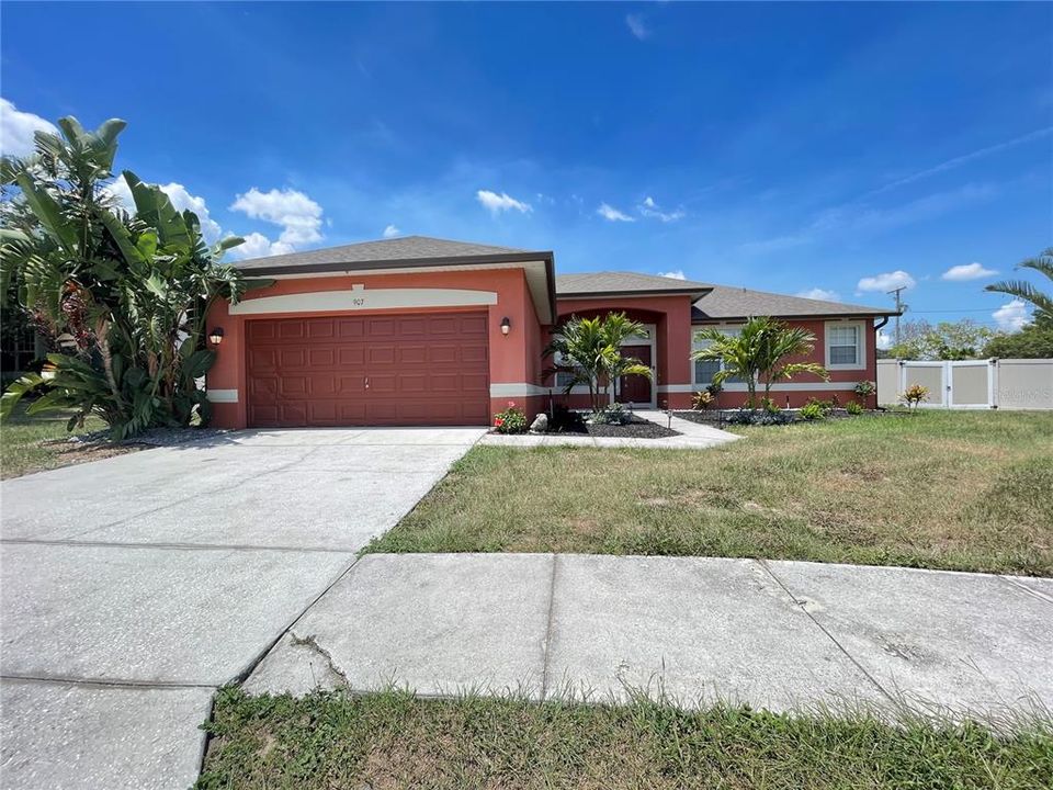 For Rent: $2,700 (4 beds, 3 baths, 2218 Square Feet)