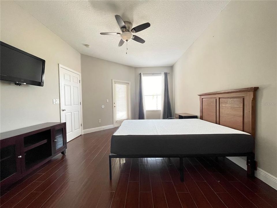 For Rent: $2,700 (4 beds, 3 baths, 2218 Square Feet)