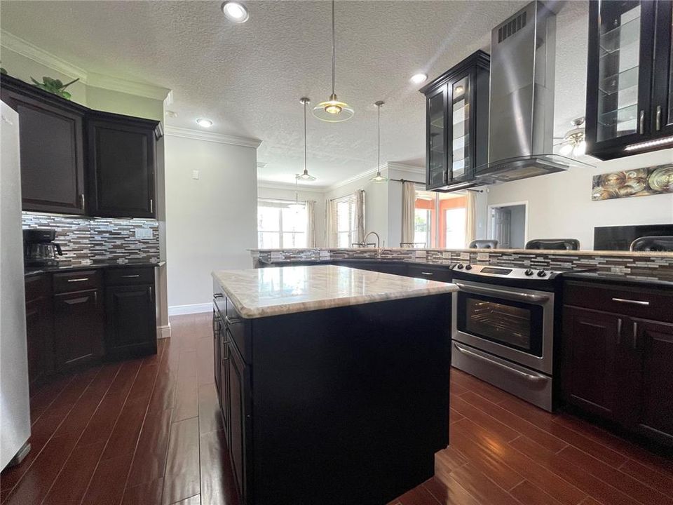 For Rent: $2,700 (4 beds, 3 baths, 2218 Square Feet)