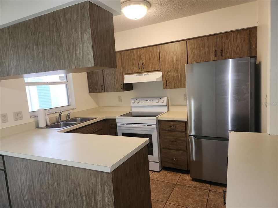 В аренду: $2,200 (3 спален, 2 ванн, 1053 Квадратных фут)