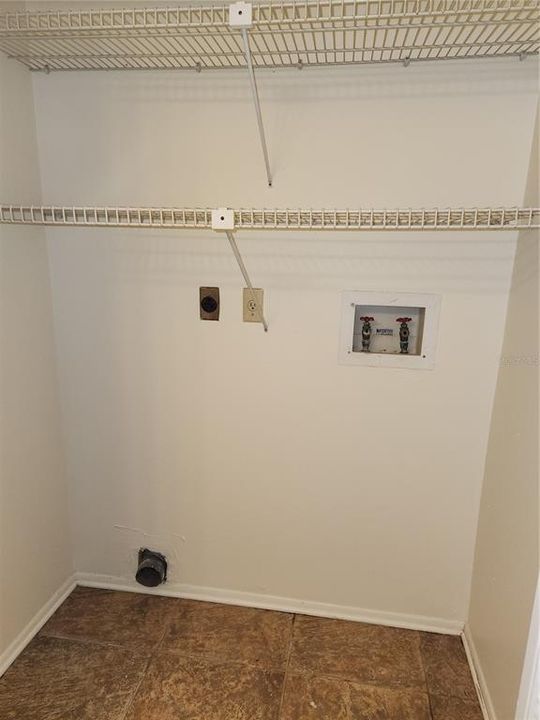 В аренду: $2,200 (3 спален, 2 ванн, 1053 Квадратных фут)