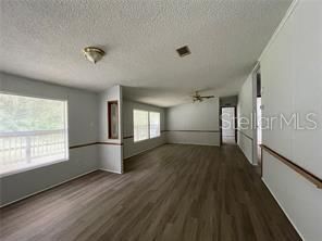 For Rent: $2,100 (3 beds, 2 baths, 1728 Square Feet)