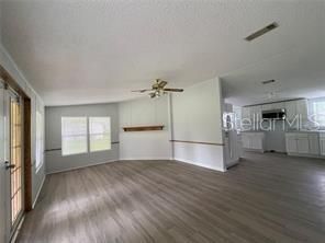 For Rent: $2,100 (3 beds, 2 baths, 1728 Square Feet)