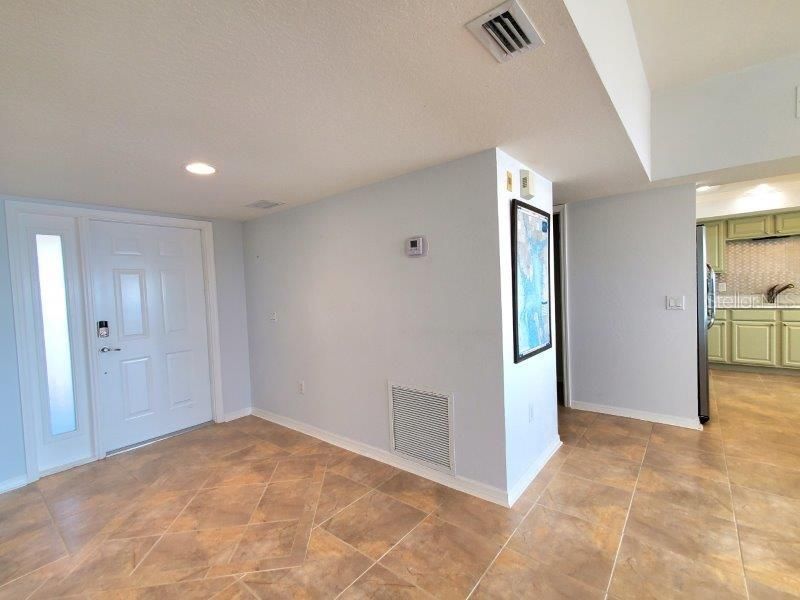 For Rent: $2,600 (2 beds, 2 baths, 1530 Square Feet)