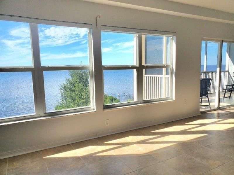 For Rent: $2,600 (2 beds, 2 baths, 1530 Square Feet)