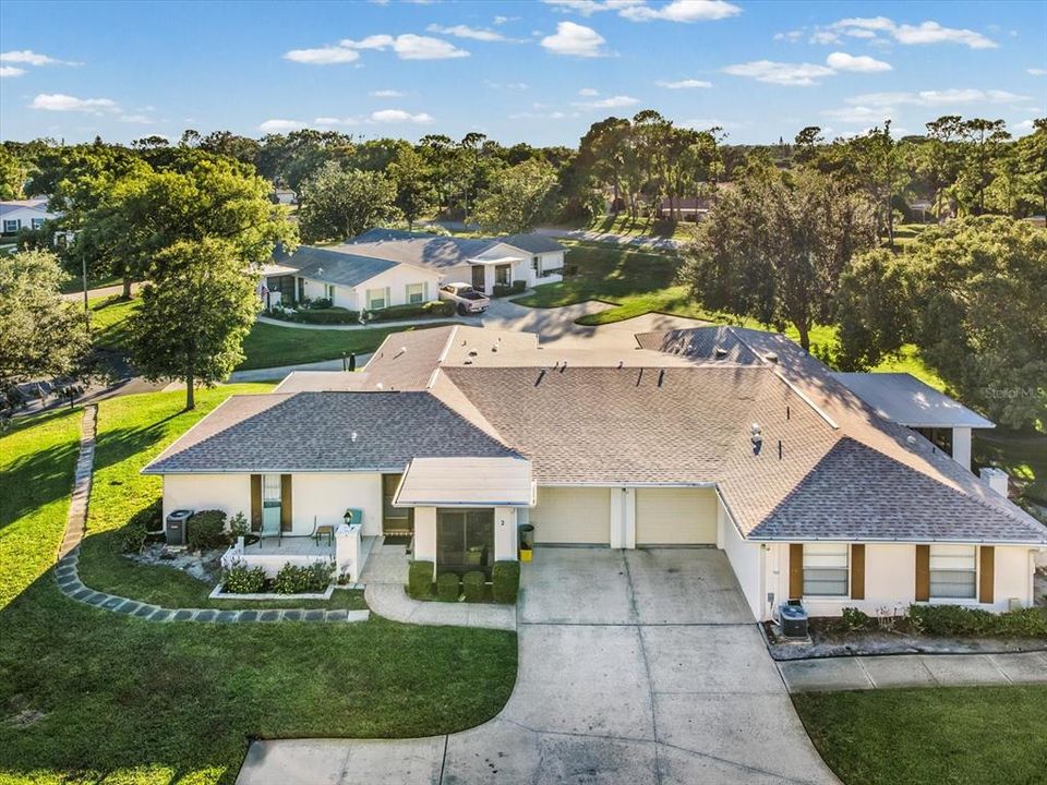 Под контрактом: $139,900 (2 спален, 2 ванн, 1000 Квадратных фут)