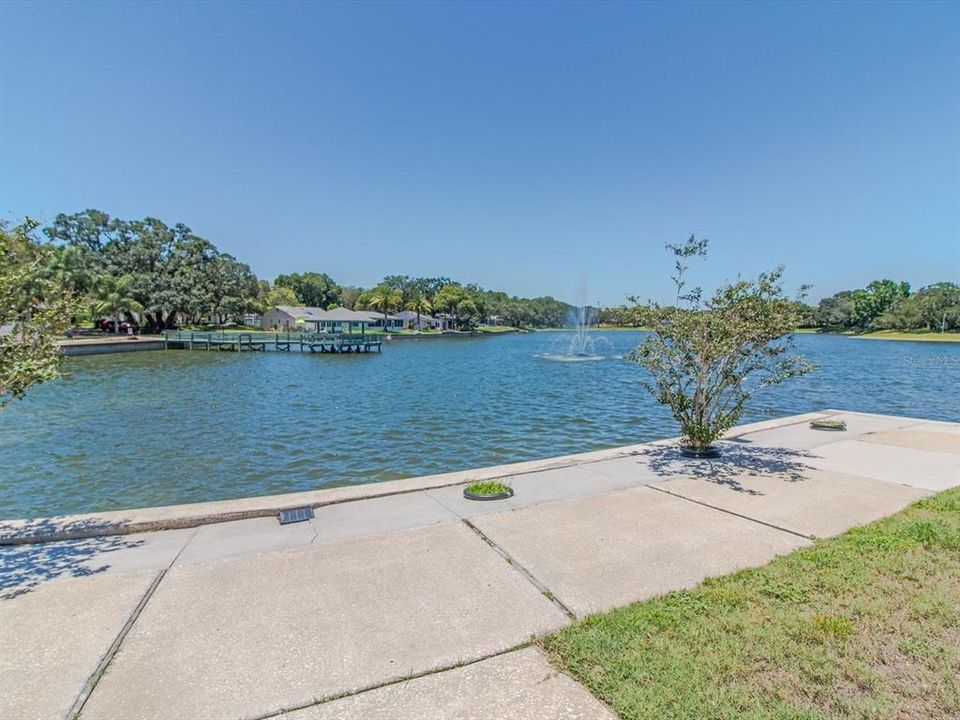 Под контрактом: $139,900 (2 спален, 2 ванн, 1000 Квадратных фут)