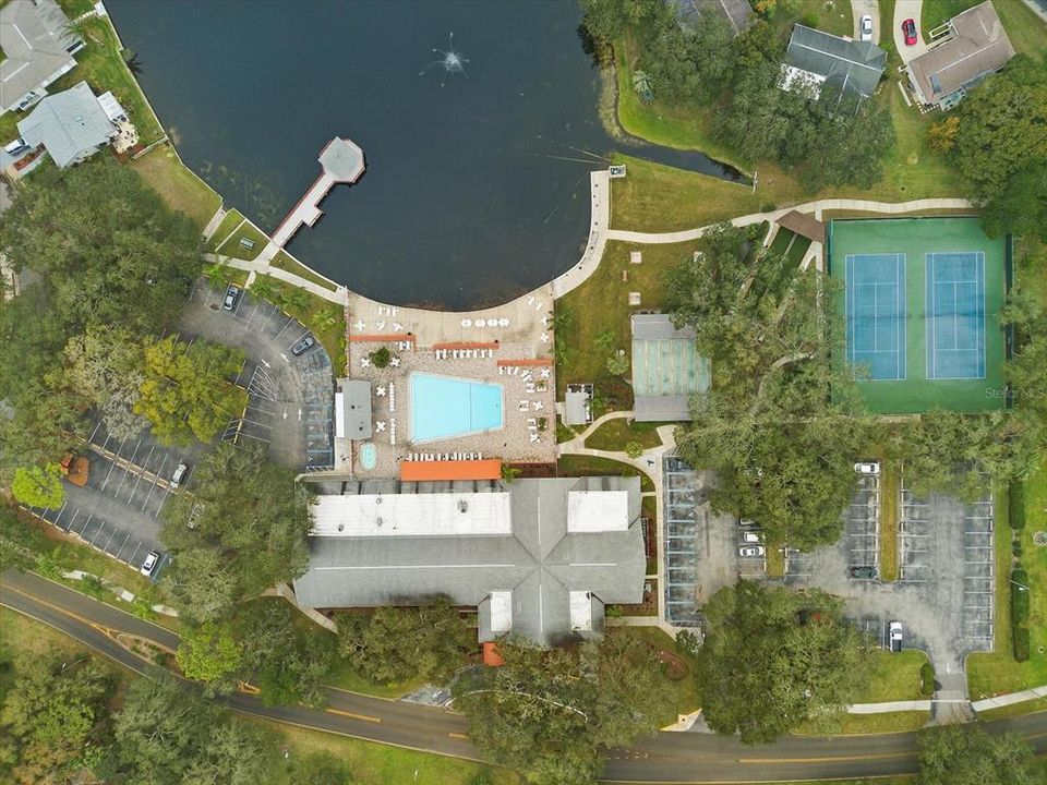 Под контрактом: $139,900 (2 спален, 2 ванн, 1000 Квадратных фут)