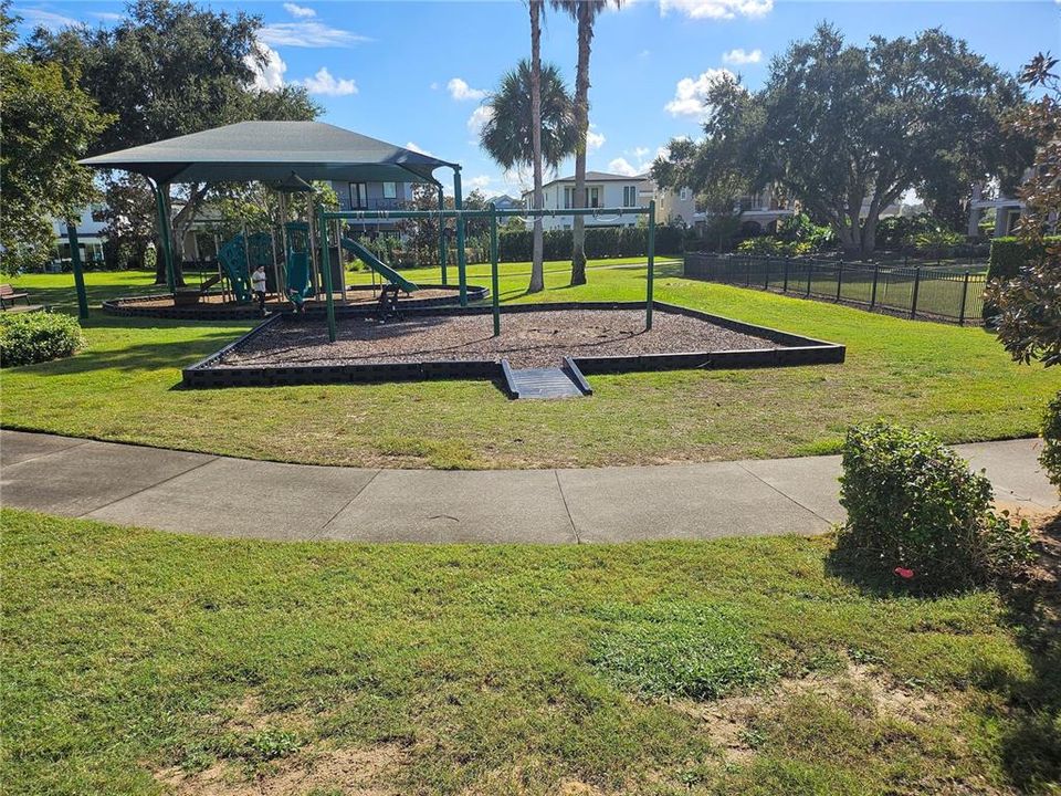 待售: $199,500 (0.16 acres)