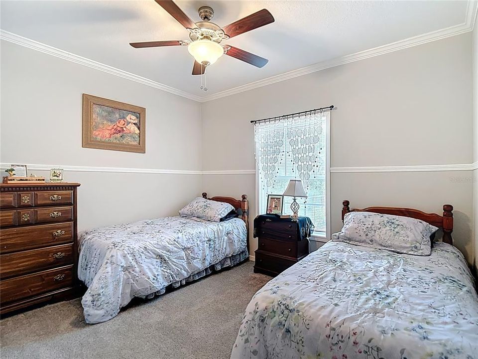 Под контрактом: $276,500 (3 спален, 3 ванн, 2052 Квадратных фут)