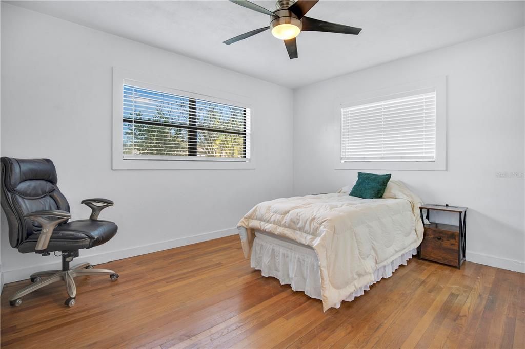 For Sale: $299,900 (3 beds, 1 baths, 1224 Square Feet)