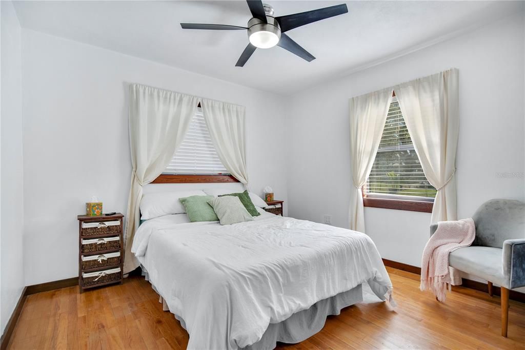 For Sale: $299,900 (3 beds, 1 baths, 1224 Square Feet)