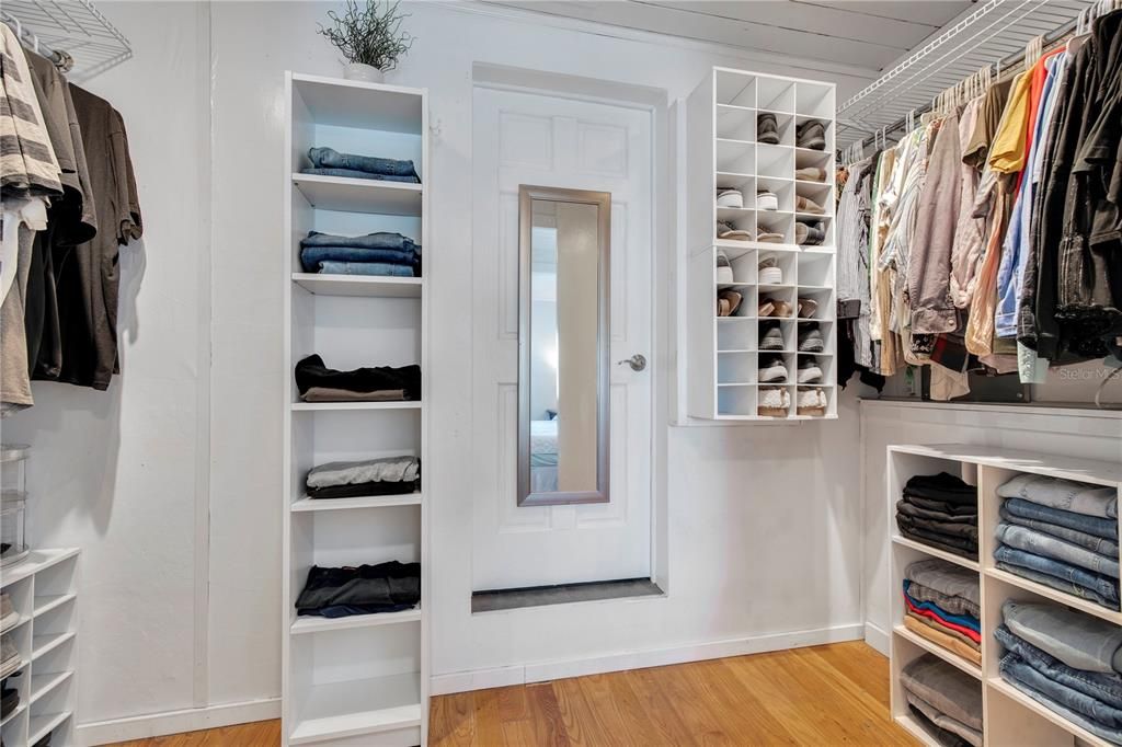 For Sale: $299,900 (3 beds, 1 baths, 1224 Square Feet)