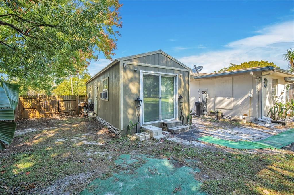 For Sale: $299,900 (3 beds, 1 baths, 1224 Square Feet)