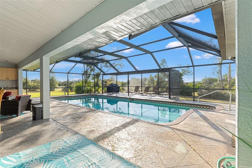 Под контрактом: $430,000 (3 спален, 2 ванн, 2316 Квадратных фут)