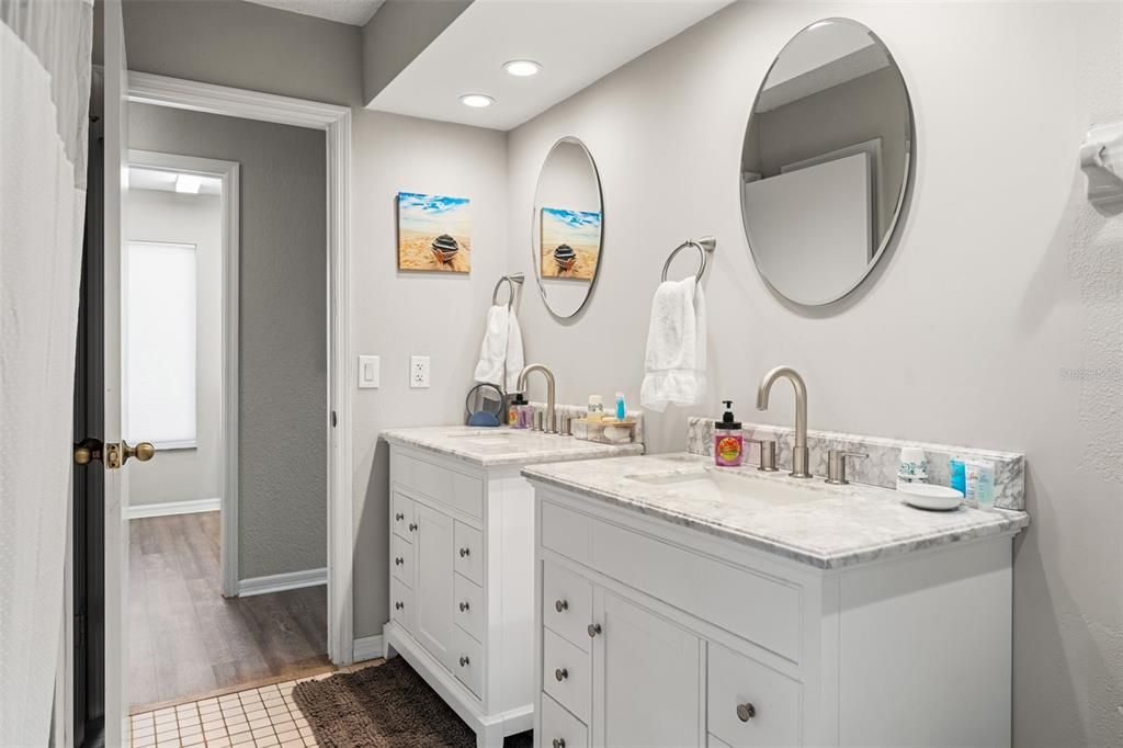 Под контрактом: $430,000 (3 спален, 2 ванн, 2316 Квадратных фут)