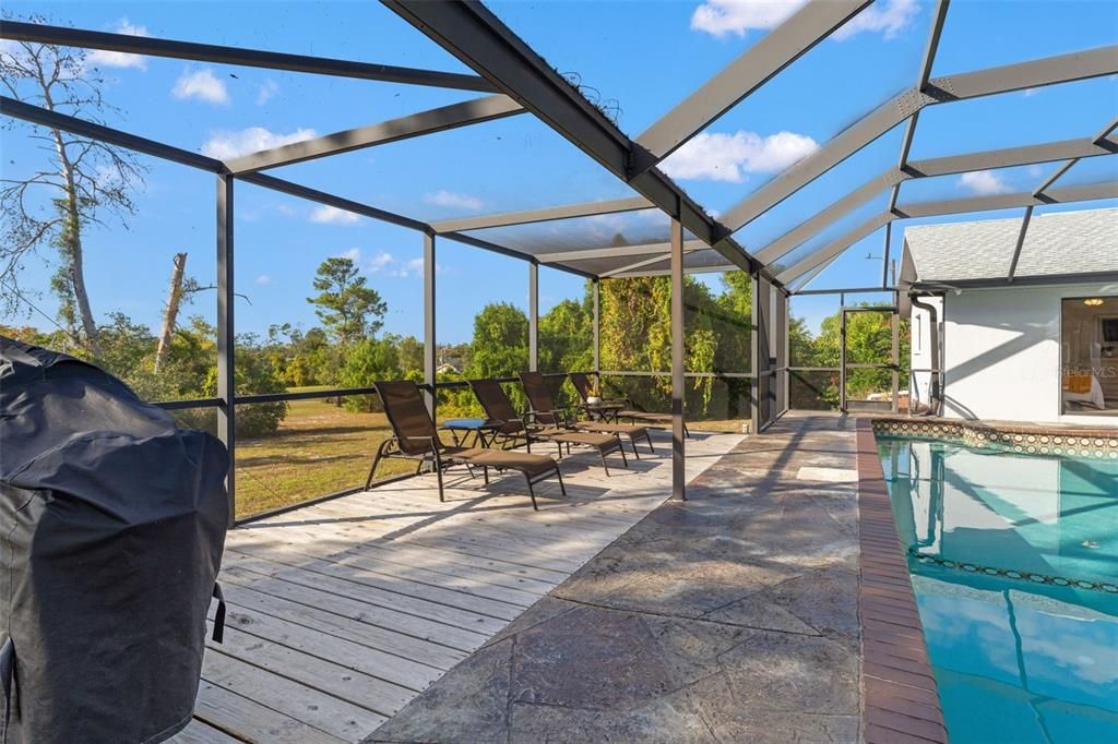 Под контрактом: $430,000 (3 спален, 2 ванн, 2316 Квадратных фут)