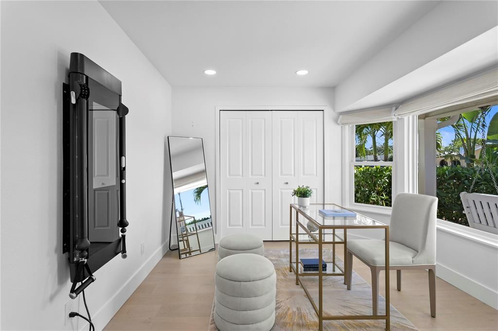 For Sale: $1,180,000 (3 beds, 2 baths, 1773 Square Feet)