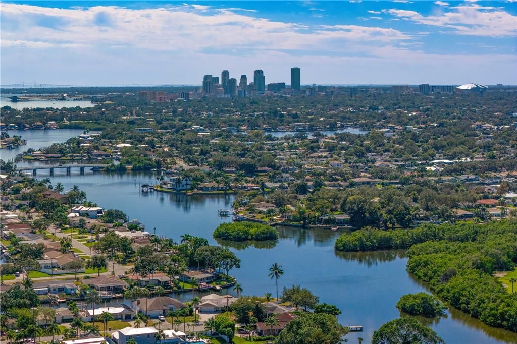 For Sale: $1,180,000 (3 beds, 2 baths, 1773 Square Feet)